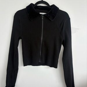 American Eagle Ribbed Black Crop Zip Up with Faux Fur Collar